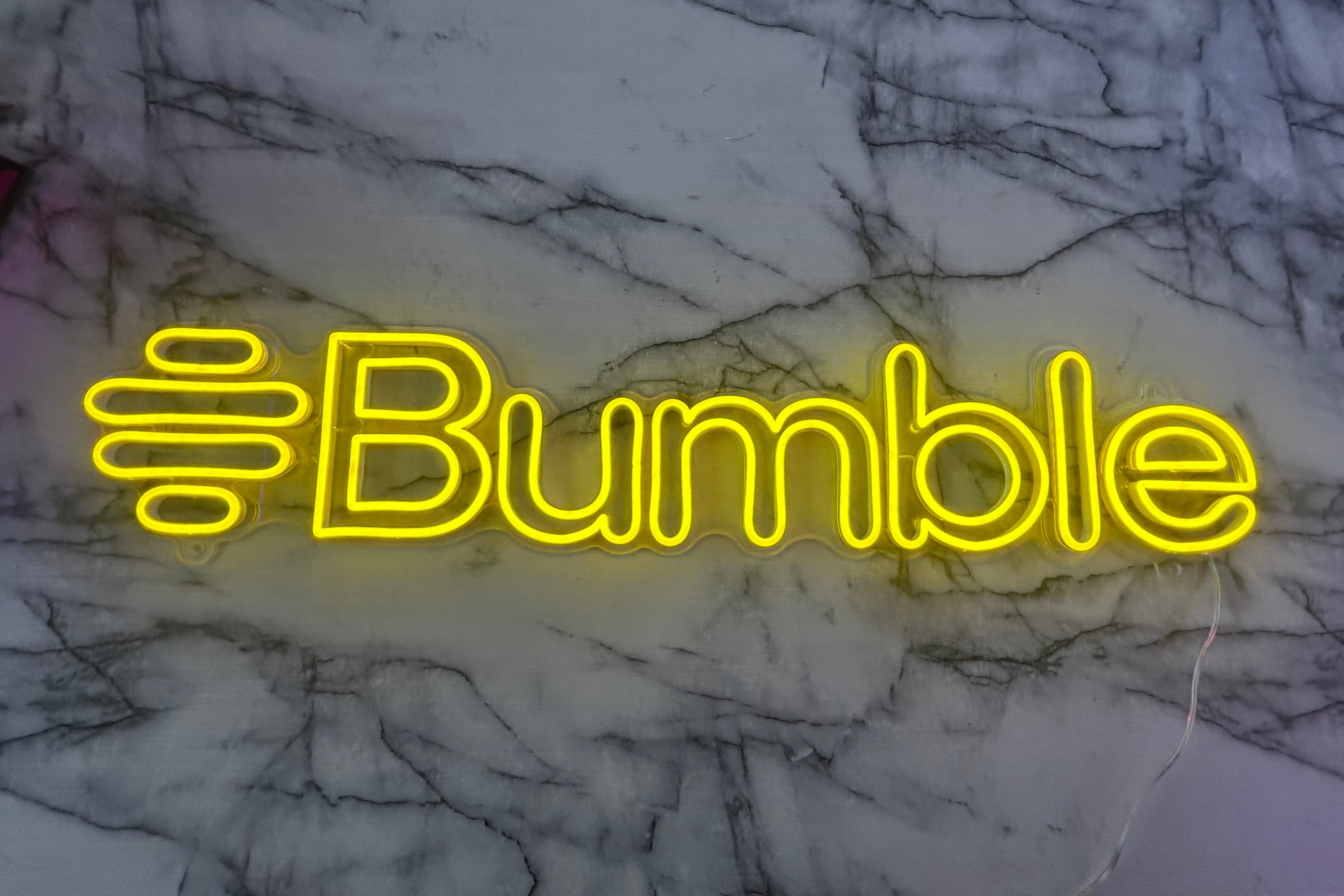 Gelbes LED Neon Sign licht Bumble